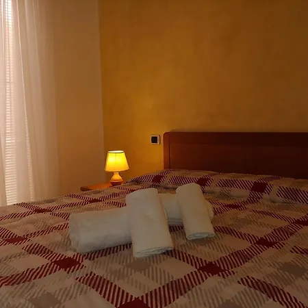 Eli's House In Sul Garda Appartement
